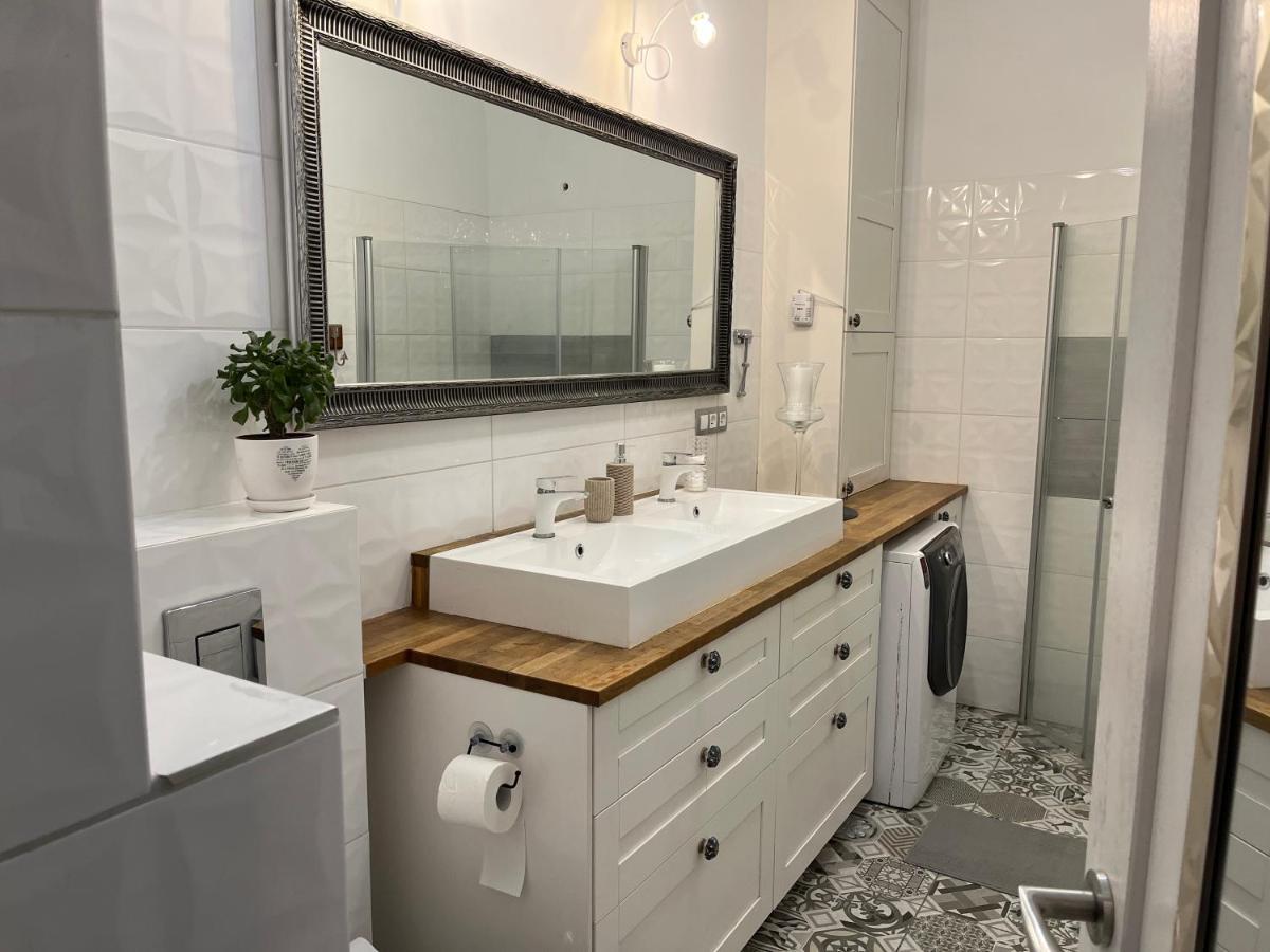 Apartament Przy Ratuszu Apartment Barczewo Exterior foto